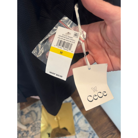 CeCe NWT | Countryside stroll blouse | Black | Size Medium - Picture 5 of 7